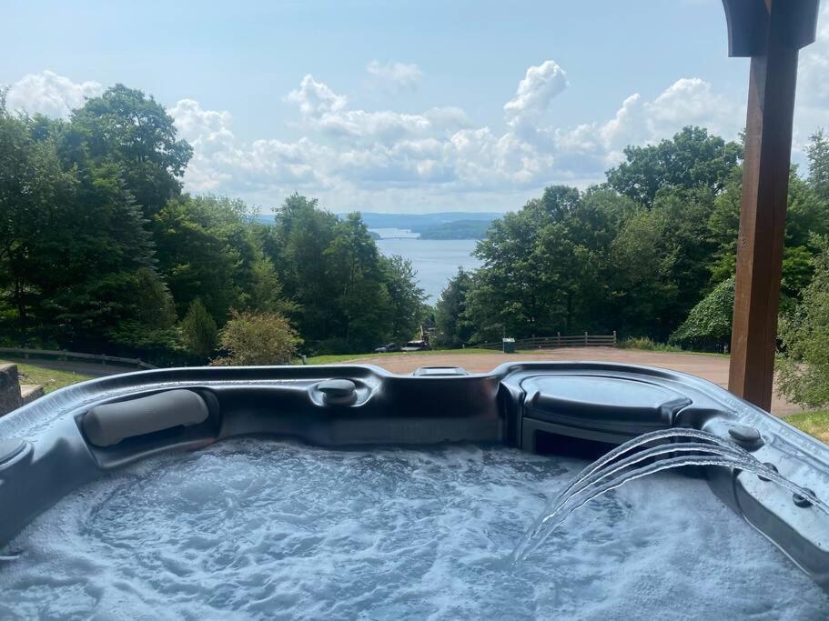 Primo Vista! Spectacular Views, Dock Slip, Hot Tub Villa McHenry Exterior photo