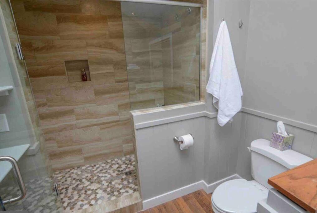 Primo Vista! Spectacular Views, Dock Slip, Hot Tub Villa McHenry Exterior photo